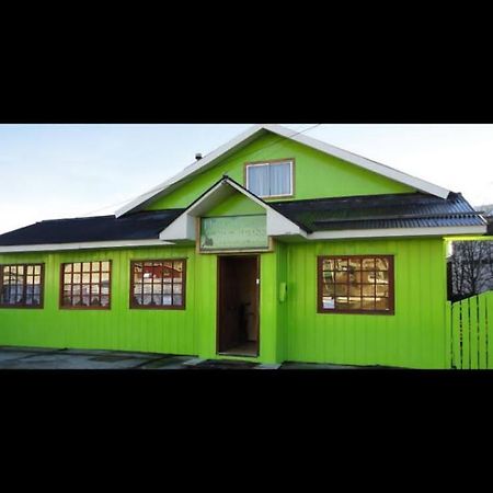 Hostal Beagle Hotel Puerto Williams Ngoại thất bức ảnh