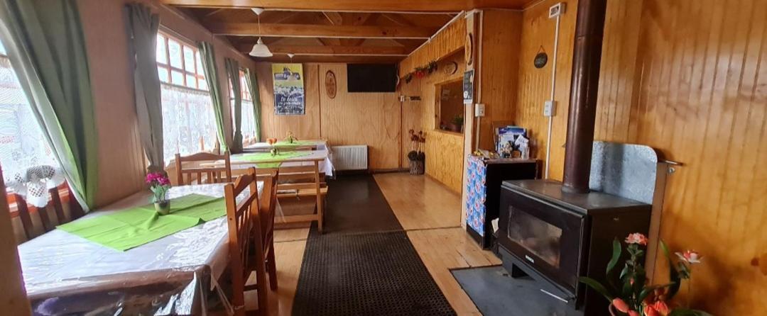 Hostal Beagle Hotel Puerto Williams Ngoại thất bức ảnh